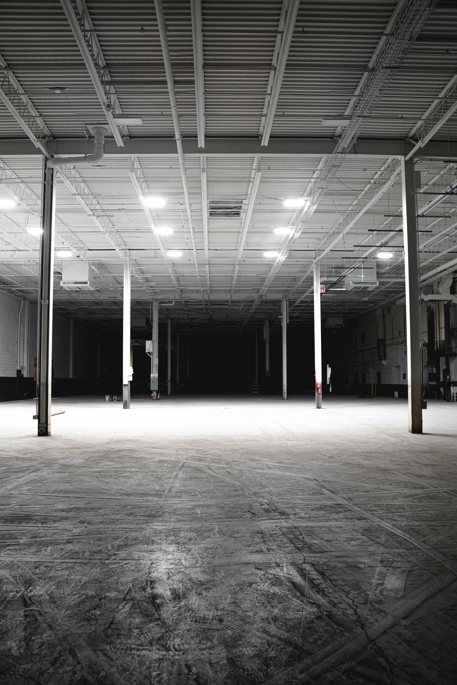 Empty industrial unit with a cleared floor